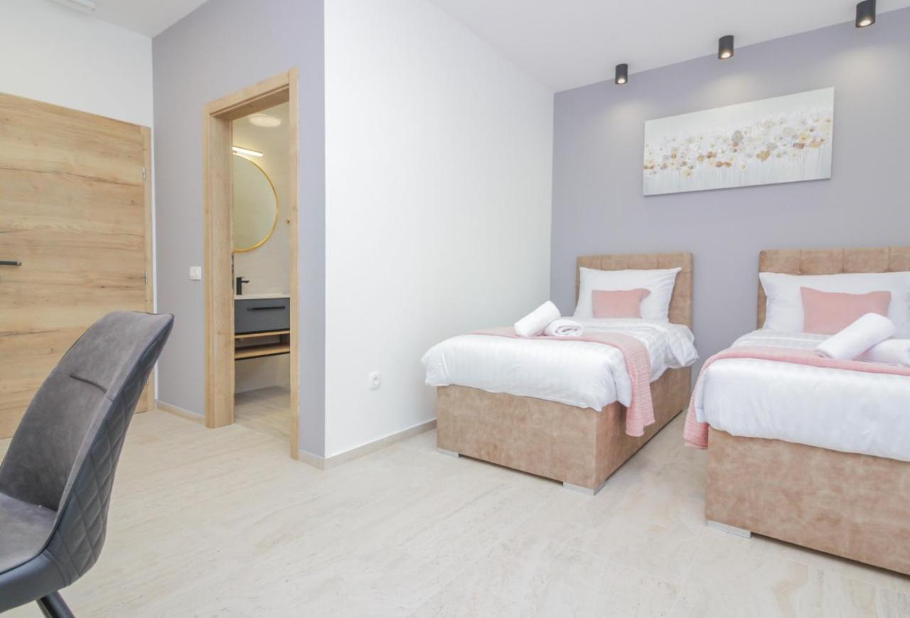 Zemunik Apartment *